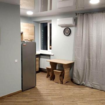 Однокімнатна квартира студія правий берег