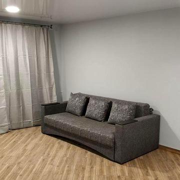 Однокімнатна квартира студія правий берег