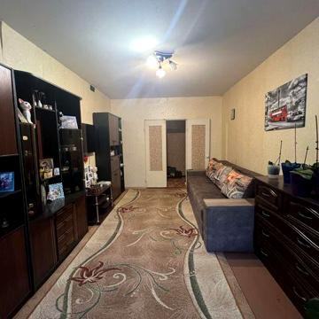 Продам 3 кімнатну квартиру по вулиці Лісового 29 ( 2-Східний ) .