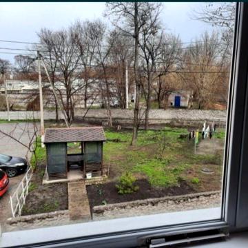 Продам  Малосемейку  на Петровского на ул.Коксовой .18