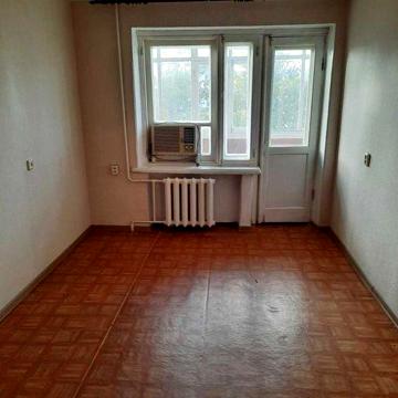 Продаю Свою 1 к/ кв Центр (3-я Слобідська)