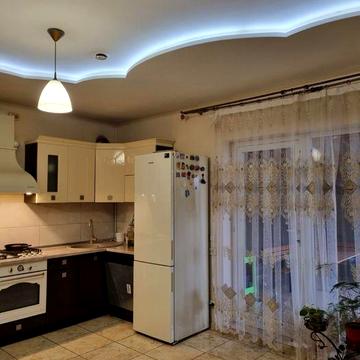 Оренда будинку з газом та каміном