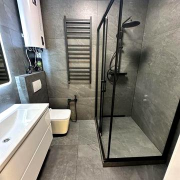 Продам 2 кімн. Квартиру в Обухові , вул Каштанова 26г.