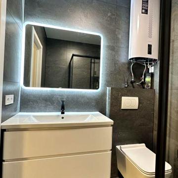 Продам 2 кімн. Квартиру в Обухові , вул Каштанова 26г.