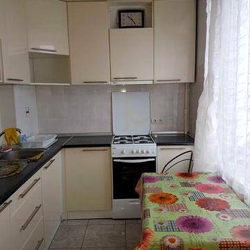 Продам 2 комнатную квартиру в 608 м/р