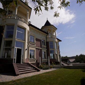 Котедж у Києві, проспект Лобановського