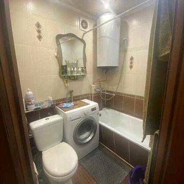 Є-відновлення! 2 к. кв. , Нові Будинки, початок вулиці Каденюка