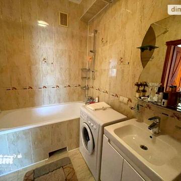 Довгострокова оренда 1к Квартира Листопадова вулиця