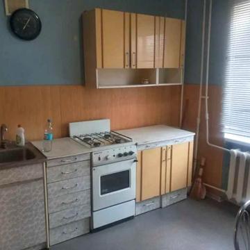 Продам 1к. квартиру Роганська 100 Б
