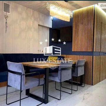 Продажа 3к квартира Миру вулиця ЖК Южный
