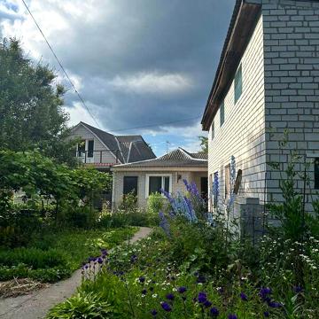 Продажа 12к дом Незалежності вулиця
