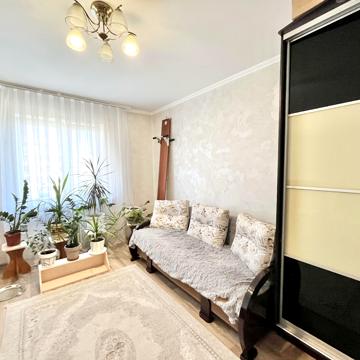 Товариська вул., 66