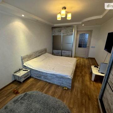 Продаж 3к Квартира Стрітенська (Комсомольська) вулиця