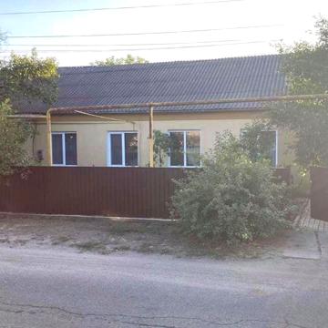 Будинок в центрі Новгородки