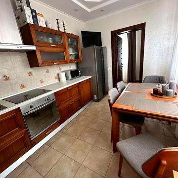 Продаж 5к Дім Богдана Хмельницького вулиця