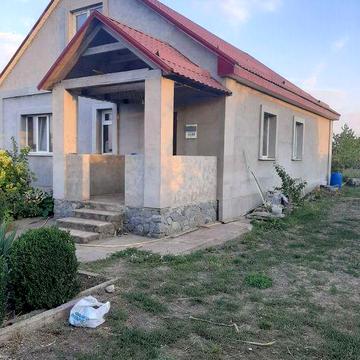 Продам будинок .
