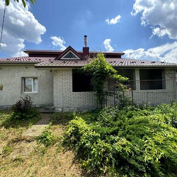 Продається будинок в мальовничій місцевості біля м.Підволочиськ