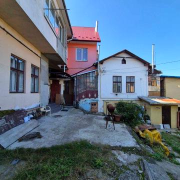 Продається 4к багаторівнева квартира вул.Краснодарська 3