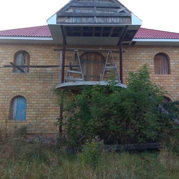 Продаж 2 поверхового будинку(230кв.м) з земельною ділянкою 25 сотих