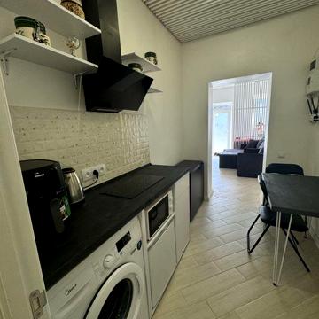 У продажу 1 к квартира в центральному районі