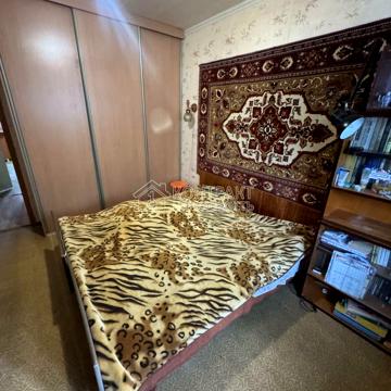 Амосова вул. (Корчагінців), 36