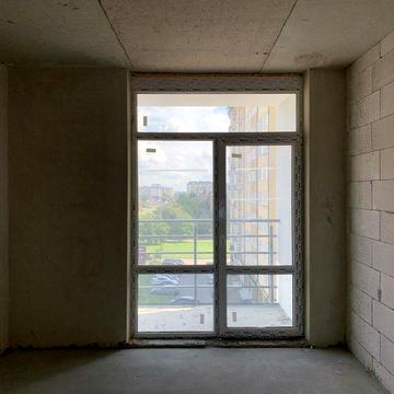 Продається трикімнатна квартира в новому ЖК
