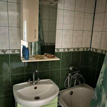 Продаж 2 к квартира з автономним опаленням  смт Олишівка