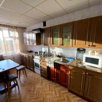 Продаж 3 К. Виставка