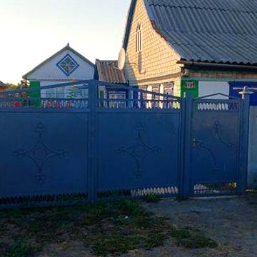 Продам житловий будинок з гос постройками