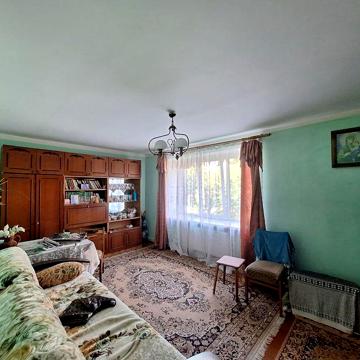 Трикімнатна квартира з автономним опаленням