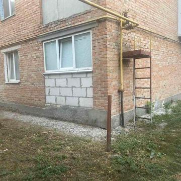 Продам 3х кімнатну квартиру в смт Гребінки.