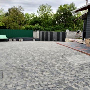 Продаж будинку в гарному тихому місті