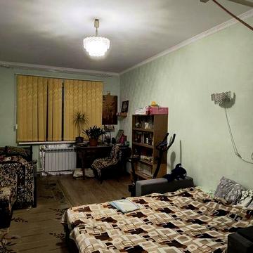 Продам однокімнатну квартиру вул. Єськова,6