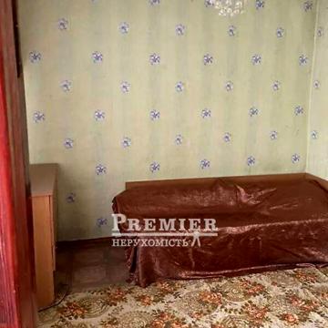 Продаж 2к Дім Учнівська вулиця