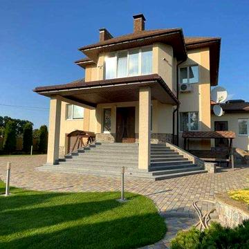 Продам сучасний будинок в Полтаві