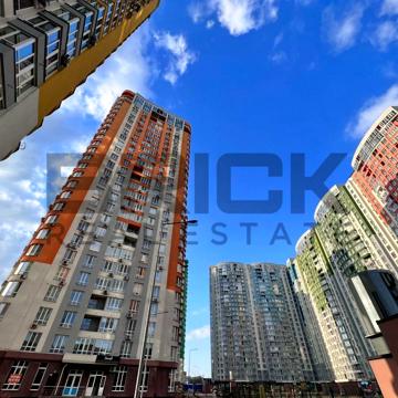 Каховська вул., 62