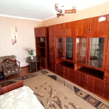 Засумська вул., 12