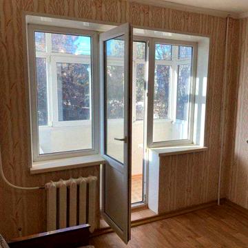 Продам 3х кім. квартиру  на 3 пов. по вул. Соборості. Є- відновлення.