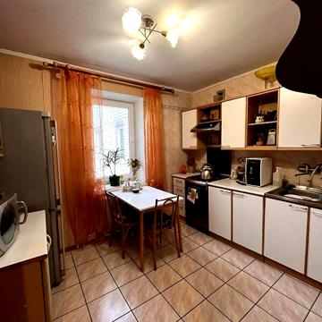 Продаж 4к Квартира вул. Київська