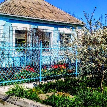 Дом просторный с большой усадьбой в Долгинцевском районе