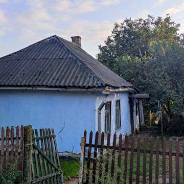Продам дім і ділянку 9 соток