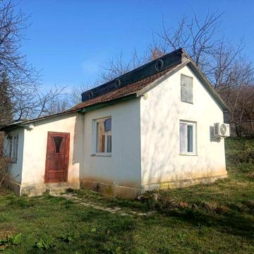 ПРОДАЖ бюджетного однокімнатного будинку 30 кв.м у передмісті Берегова