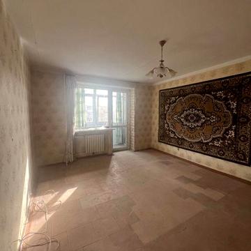 Продам 1 кімнатну квартиру проспект Університетський 69.
