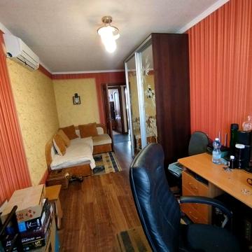 Продам 3 квартиру в гарному стані- метро Армійська