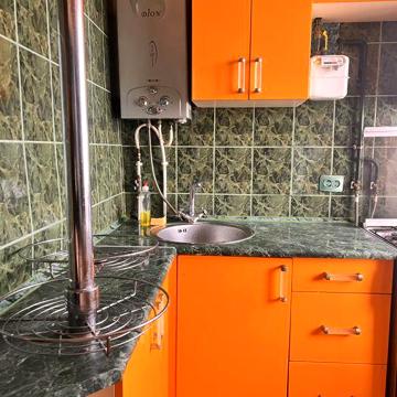 Продам квартиру 3 к Павлоград  (центр)газова колонка