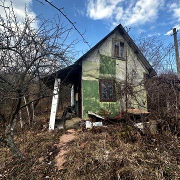 дача два участки  коло лісу цецено товариство трикотажник