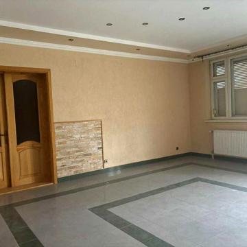 Великогабаритна квартира в новому районі