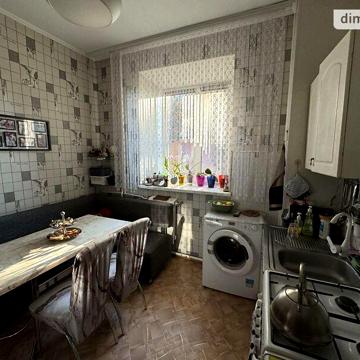 Продаж 3к Квартира Миколи Зерова вулиця