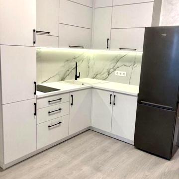 Продам двокімнатну квартиру Жк атлант