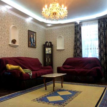 Продаж 3х кімнатної квартири в центрі міста .